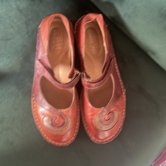 Brown Bernie Mev Mary Janes - Picture 10 of 10